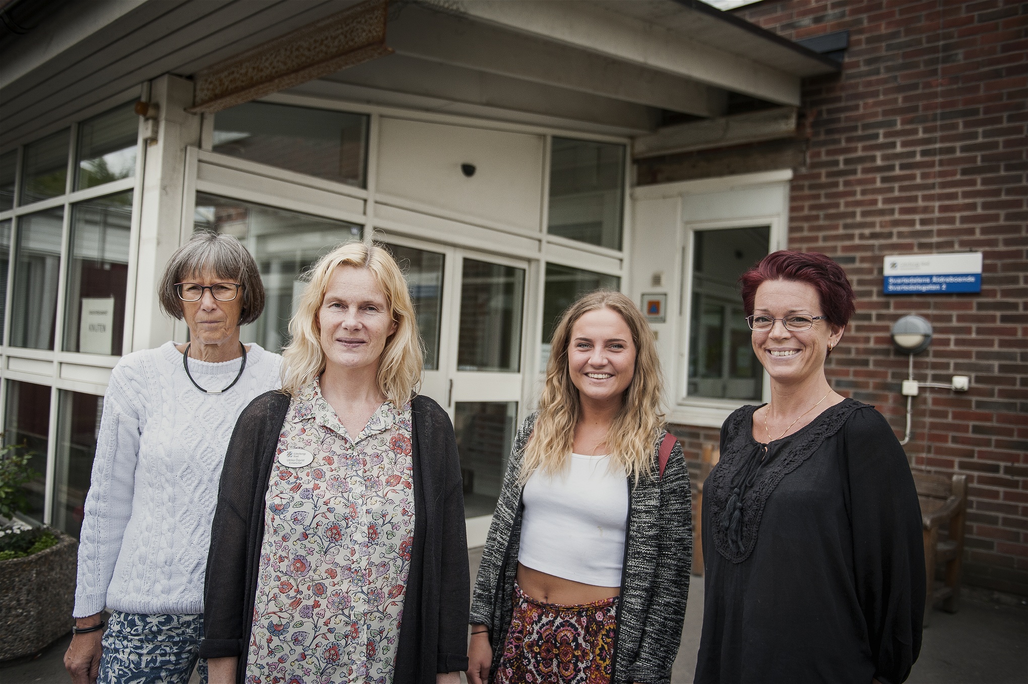 Från vänster: Monica Axhede, områdeschef och projektledare, Ulrika Öqvist, enhetschef, Erika Karlman, undersköterska, och Lise-Lott Pettersson, undersköterska. 