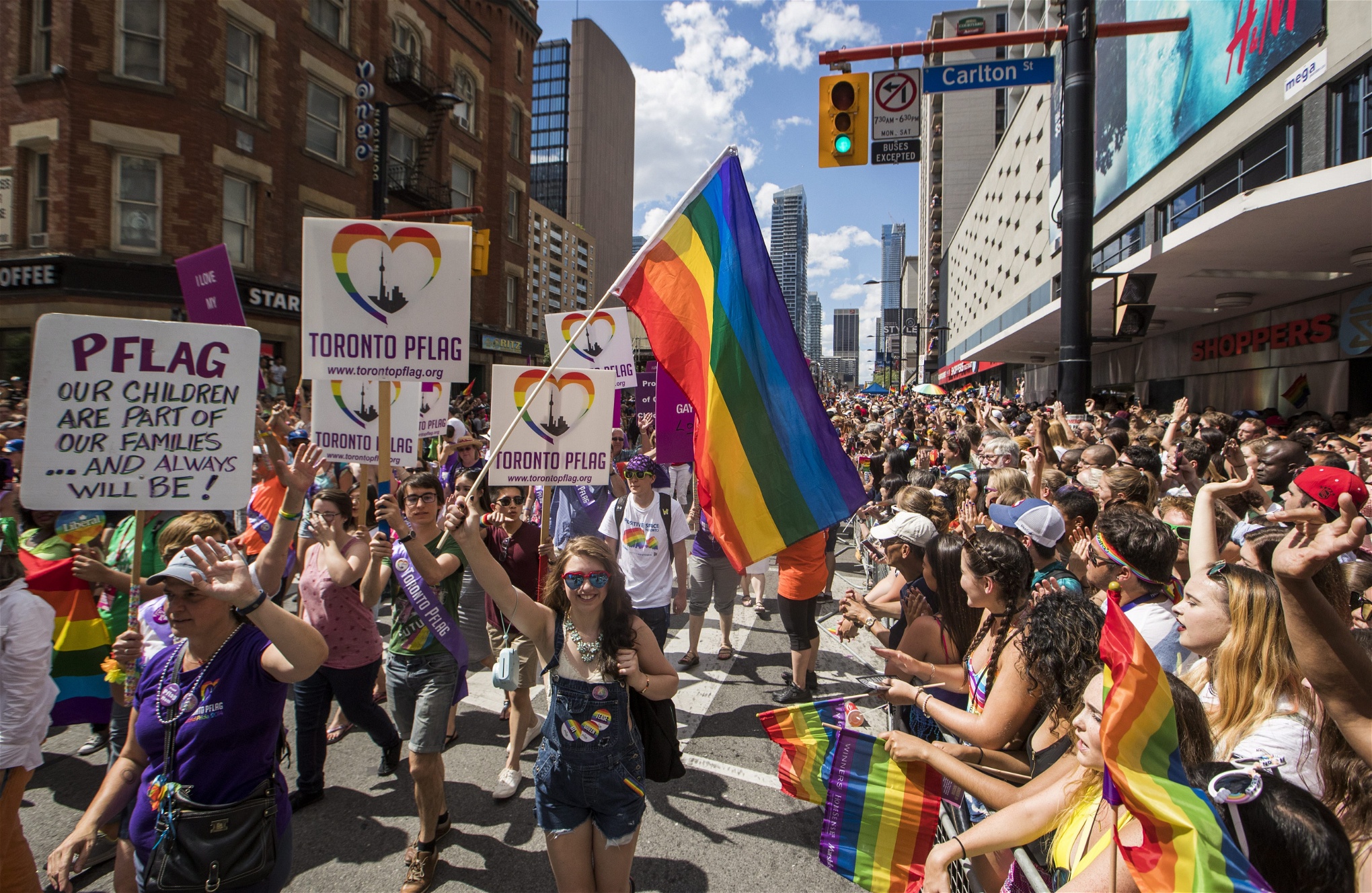 Prideparaden genom Toronto, Kanada, den 3 juli i år.