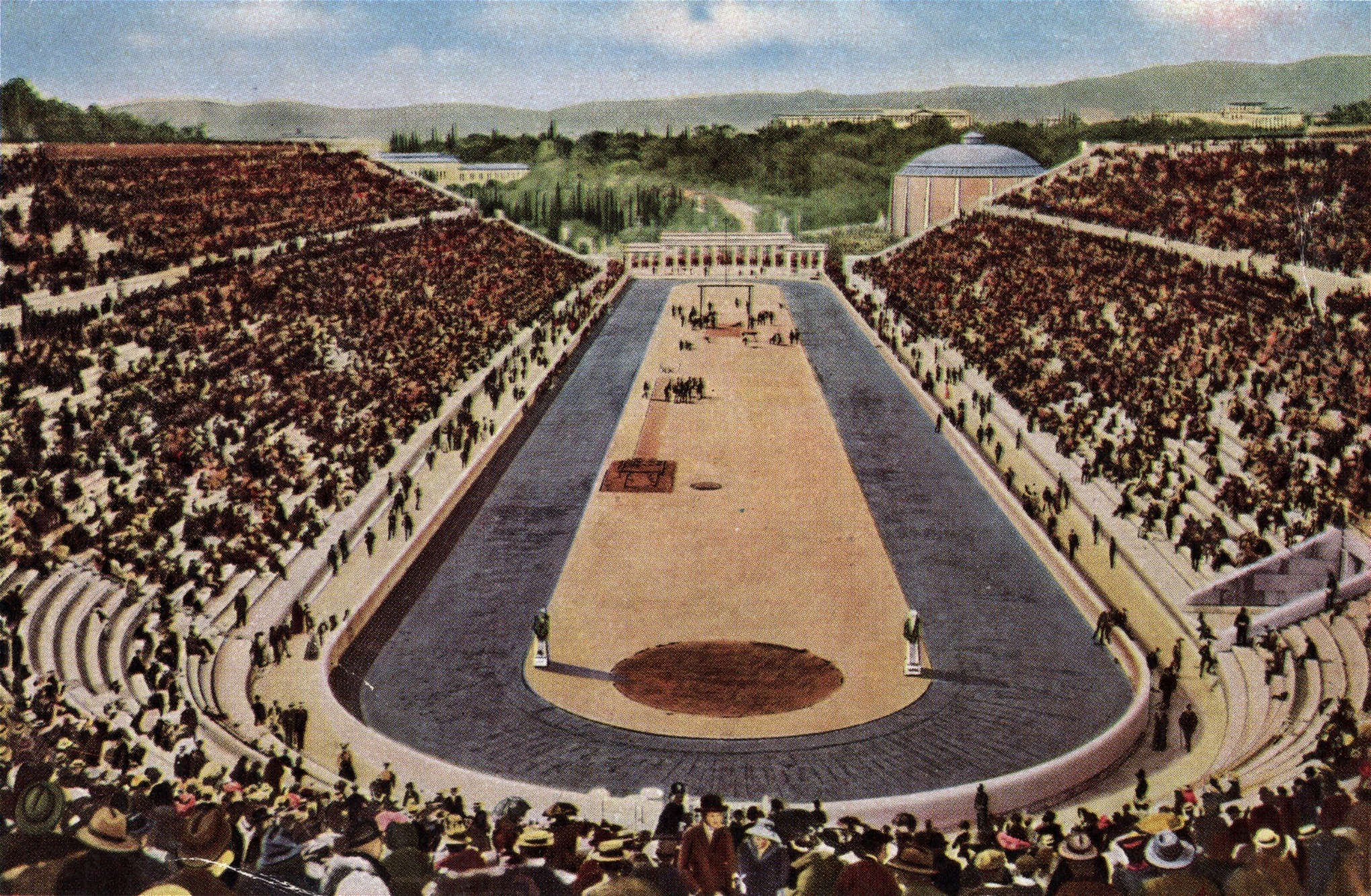 De moderna sporternas organisationer som anordnande landskamper, och 1896 det första moderna olympiska spelet i Aten, var byggda på exkluderingar. På bilden Panathinaikostadion i Aten, huvudarena 1896.