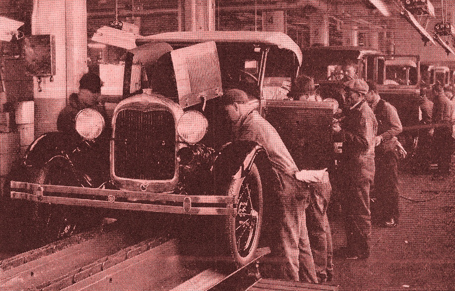Löpande bandet på biltillverkaren Ford 1928. Under 1970-talet började man för första gången tala om det ”postindustriella” samhället. Den nya ekonomin bröt kraftigt med det fordistiska produktionssätt som hade dominerat västvärlden under första halvan av 1900-talet. 
