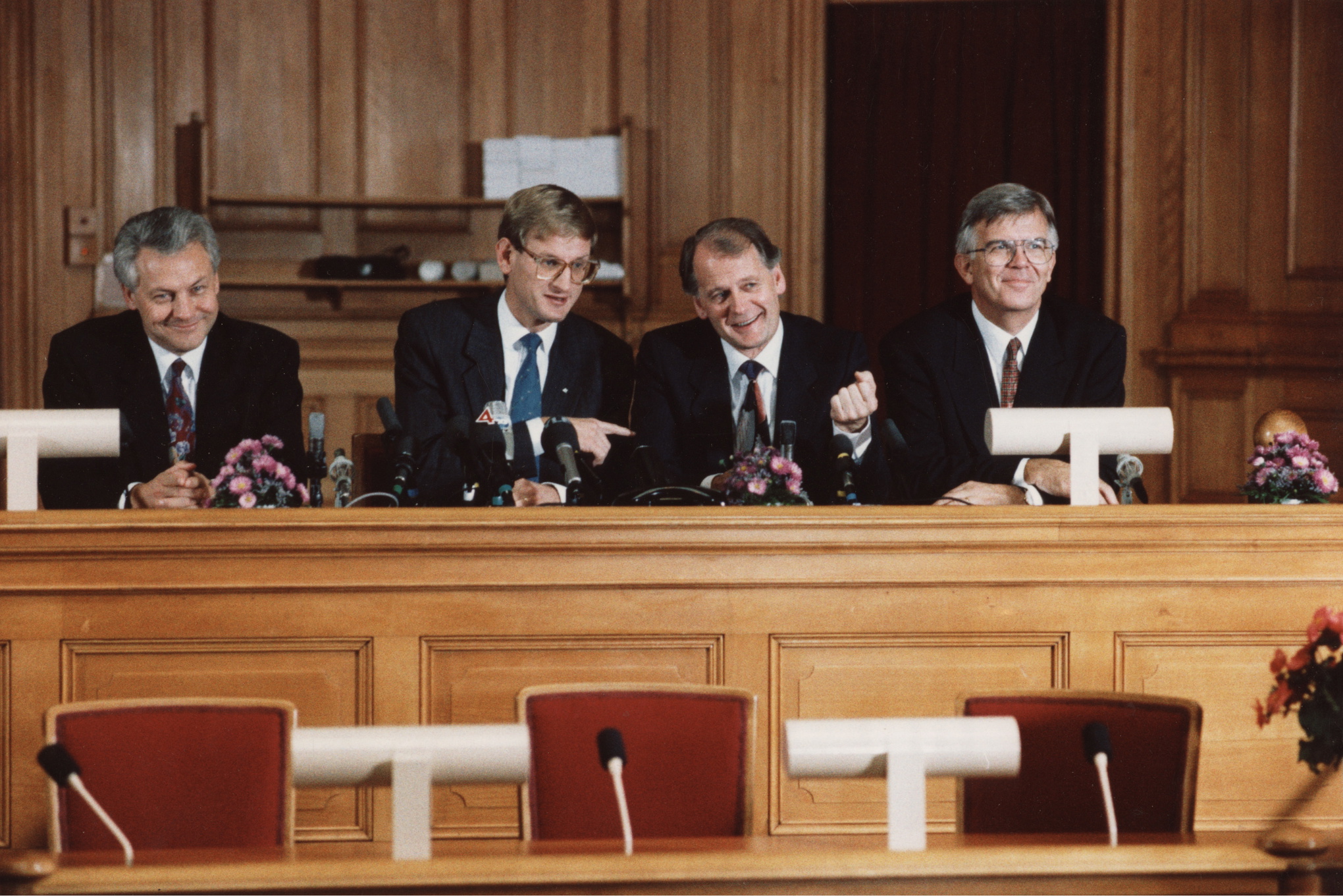 Den nytillträdda borgerliga regeringen Bildts första åtgärd 1991 var att avskaffa bostadsdepartementet – symbolen för den centraliserade bostadspolitiken.