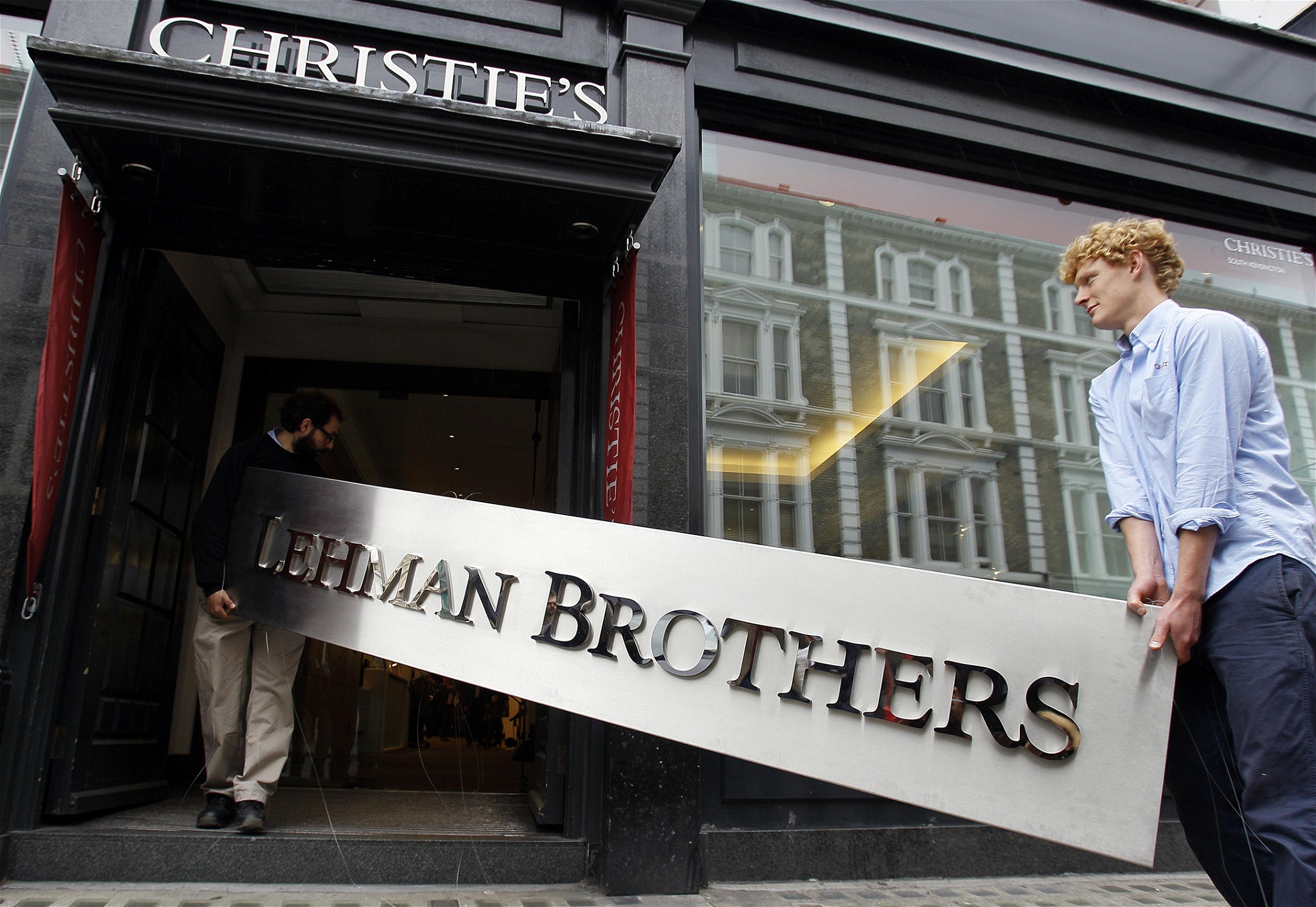Recessionen i USA inleddes nästan ett år före Lehman Brothers kollaps. Och långt innan dess hade bostadspriserna vänt nedåt, byggandet kollapsat och köpen av kapitalvaror bromsat in.