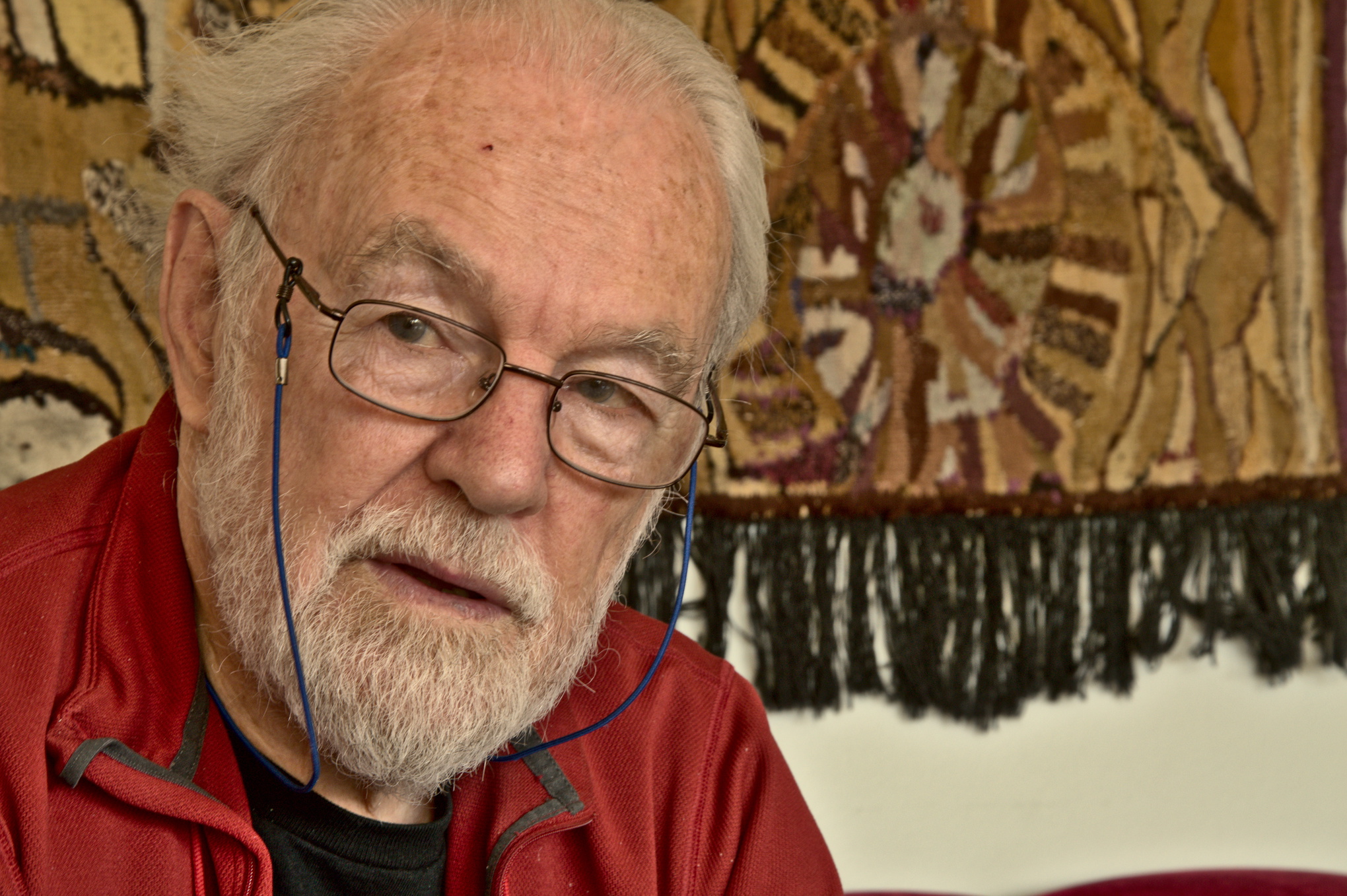 David Harvey har inte mycket till övers för aktuella krav som allmän basinkomst el­ler nedväxtteorin.