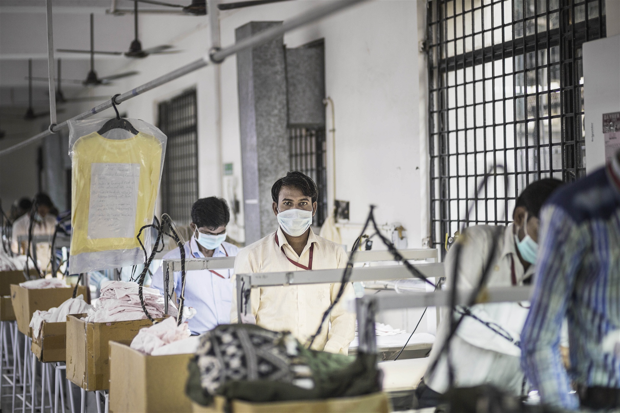 Nyligen gjorde Gallup en studie av den globala arbetskraften där de fann att enbart 13 procent kunde kategoriseras som ”engagerade” i sina jobb. Arbetare på textilfabriken i textildistriktet Noida utanför Dehli, Indien.