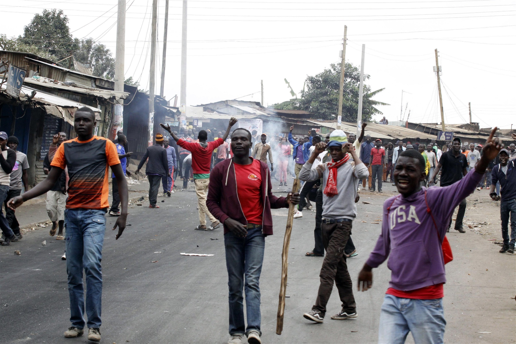 Raila Odinga-anhängare i  demonstration i Kibera i Nairobi.