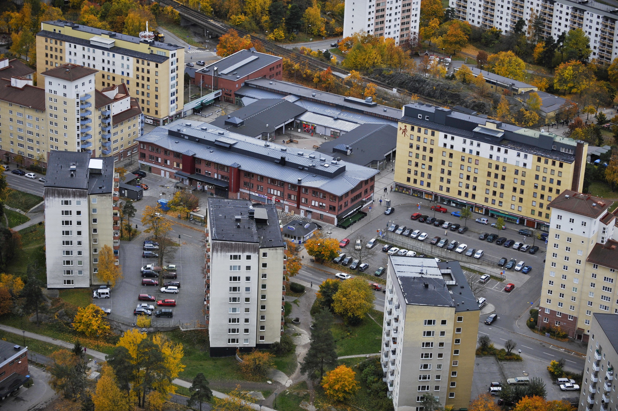 Flygbild över Hagsätra centrum. 