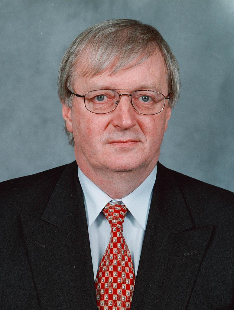 Ingmar Karlsson, författare.