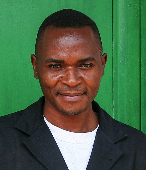 Theo Lubuyi, lärare och rektor i Mbuji-Mayi, harinte fått ut lön på flera månader.