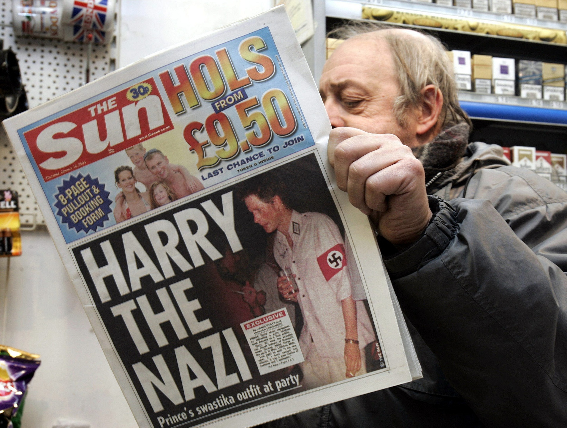 När den 20-årige prins Harry gick på maskerad i nazistutstyrsel 2005 blev det stora rubriker i brittisk och internationell press. Harry gjorde avbön dagen efter, men skandalen är inte glömd.