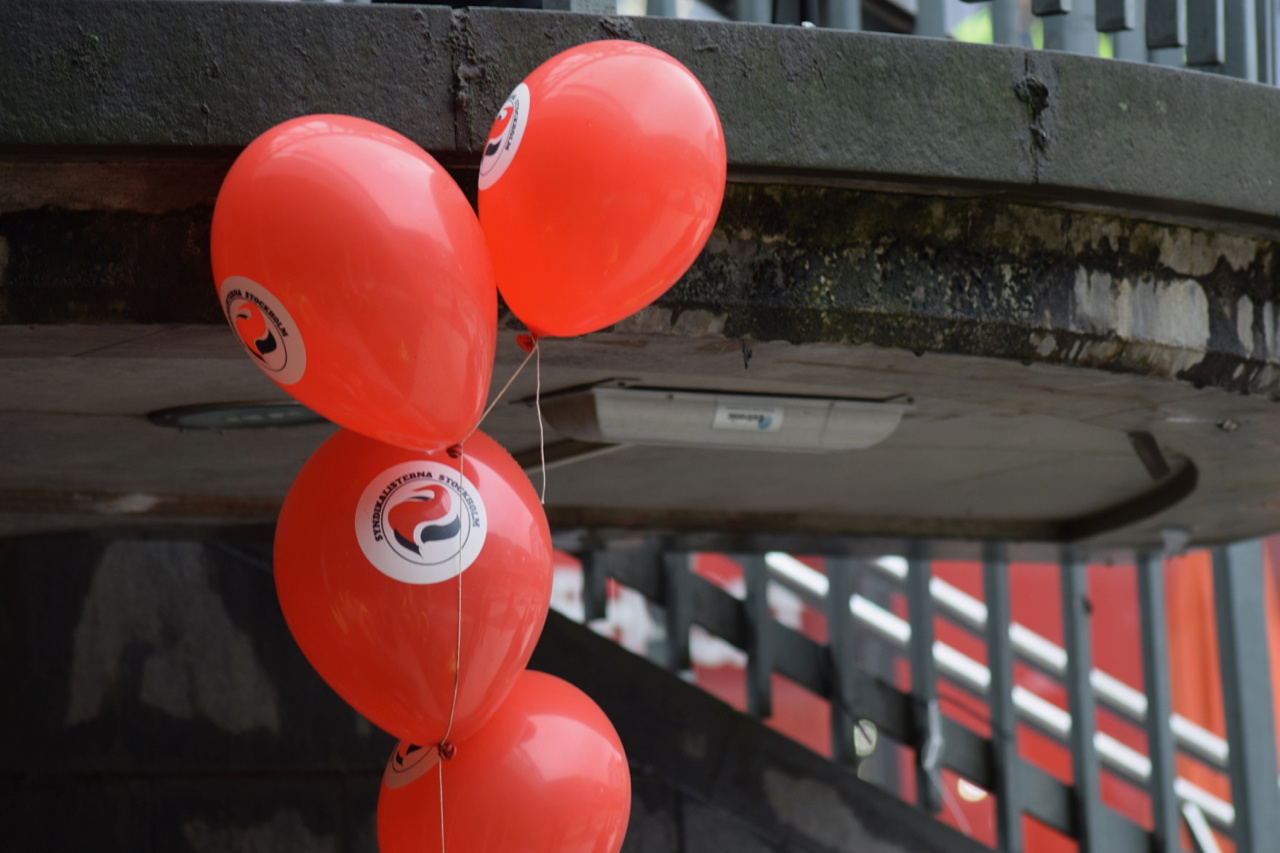 SAC Syndikalisternas ballonger på Sergels torg i Stockholm. 