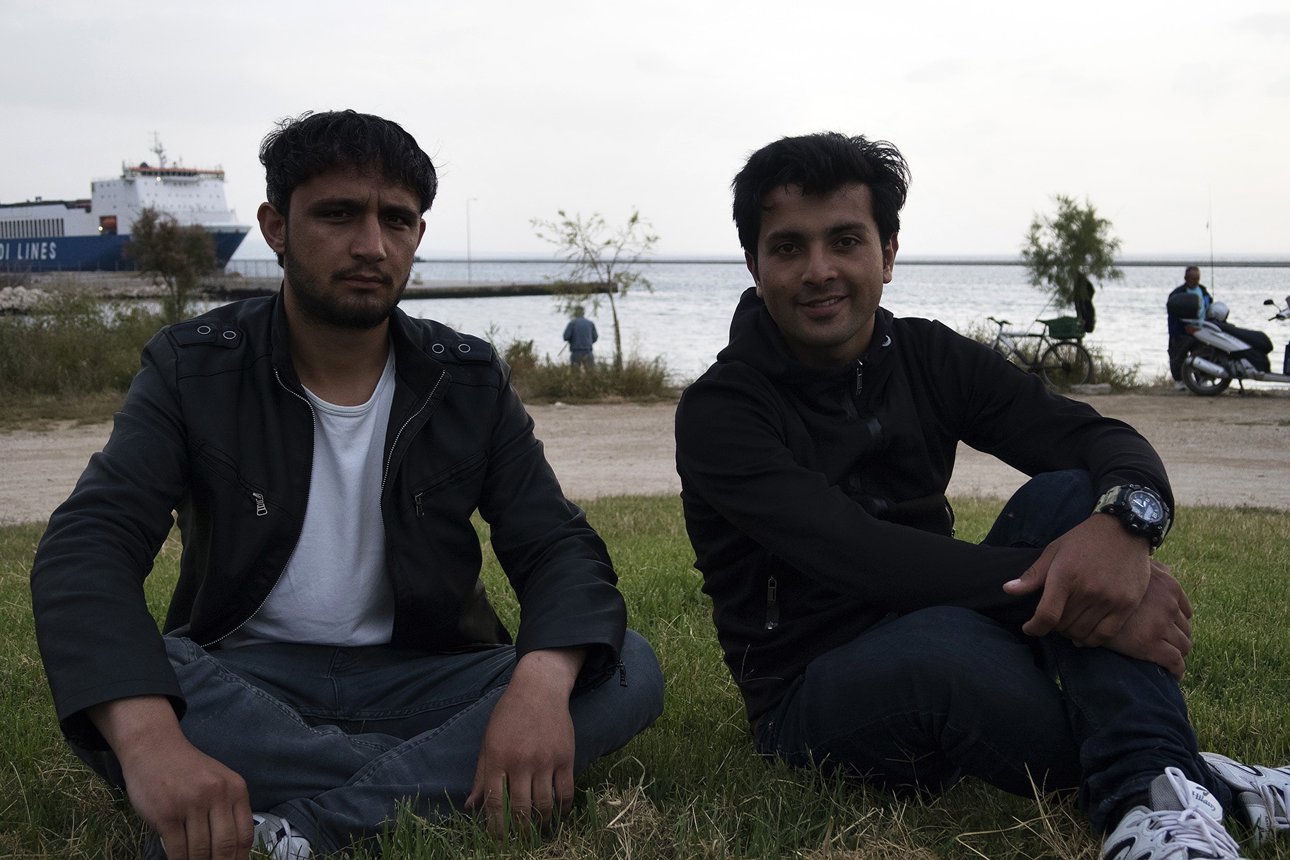 Kamal Stanikzai och Farhad Haiyat från Afganistan. Kamal
arbetade som polis och flydde landet efter hot från talibaner.