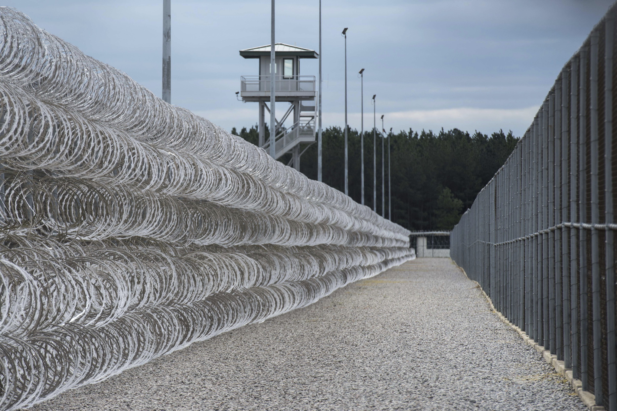 Den 15 april i år dog sju fångar i ett upplopp på Lee Correctional Institution i South Carolina.