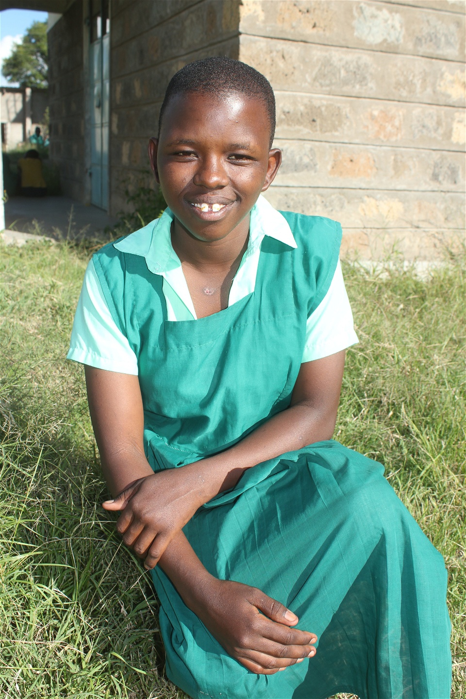 När 14-åriga Naomi Parken var 12 år blev hon våld­tagen av en man i sin hemby. När hon dess­utom riskerade att bli könsstympad räddade orga­nisa­tio­nen ICC henne. Hon bor nu på ett skyddat boende.