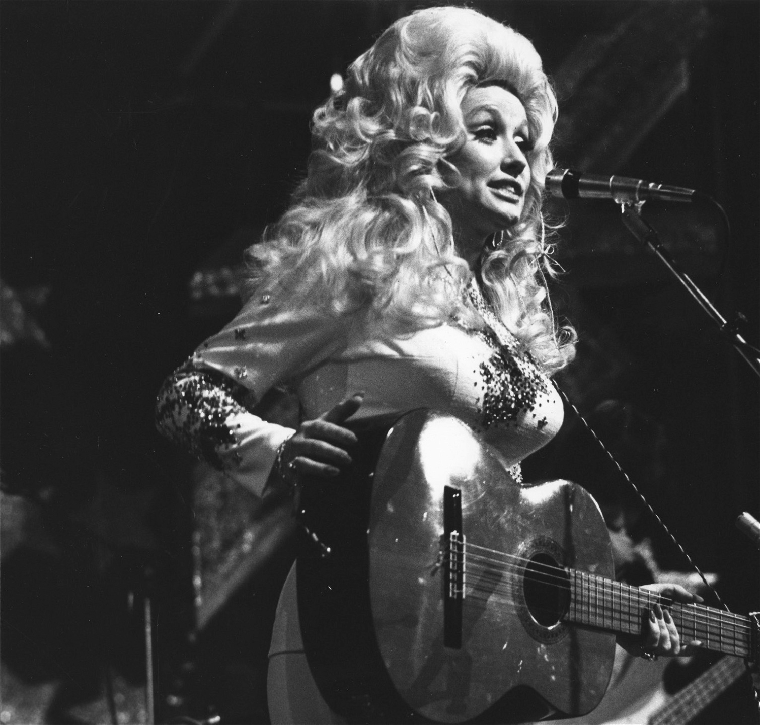 Dolly Parton – inte bara en framgångsrik låtskrivare åt sig själv och andra artister, utan också en makthavare som håller ordentlig koll på sina rättigheter inom musikbranschen.