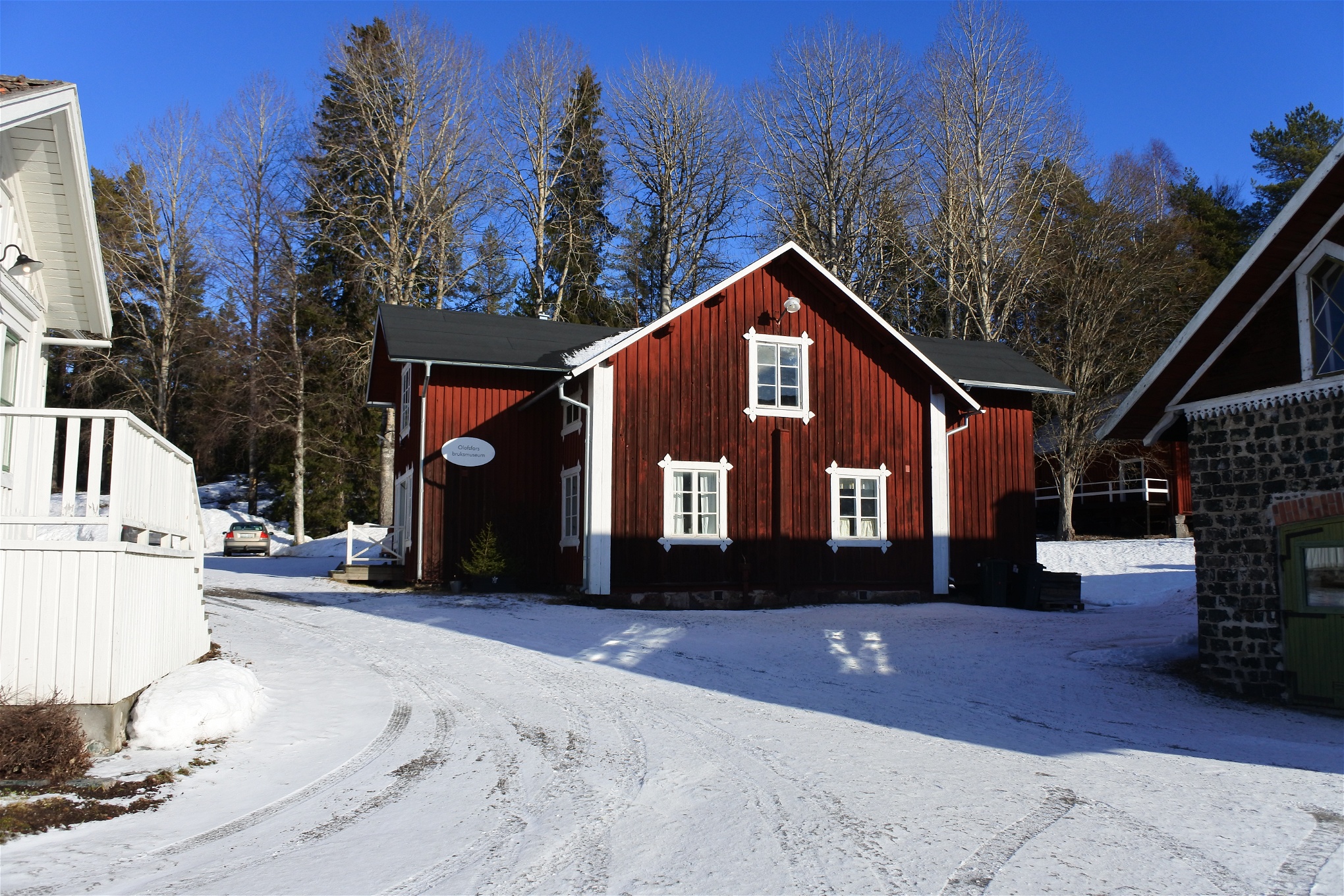Arbetslivsmuseet som ryms i den gamla kuskbostaden uppe vid Olofsfors herrgård. Utöver museet är platsen och många byggnader en del av industriminnet. 