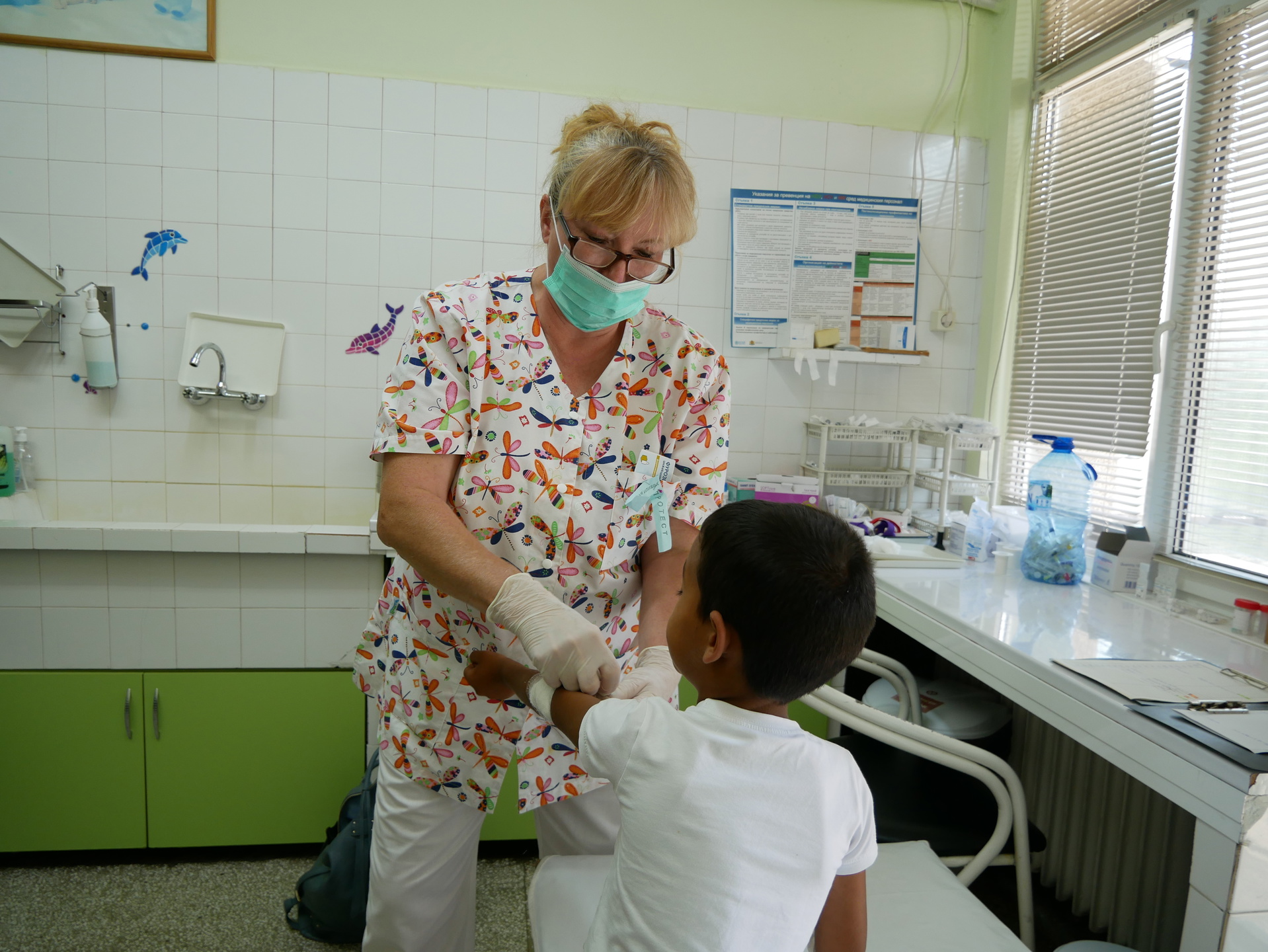 Sjukhuset i Karlovo riskerar att stänga ned på grund av brist på medicinska specialister. Samtidigt bistår sjukhuset hela regionen med vård.