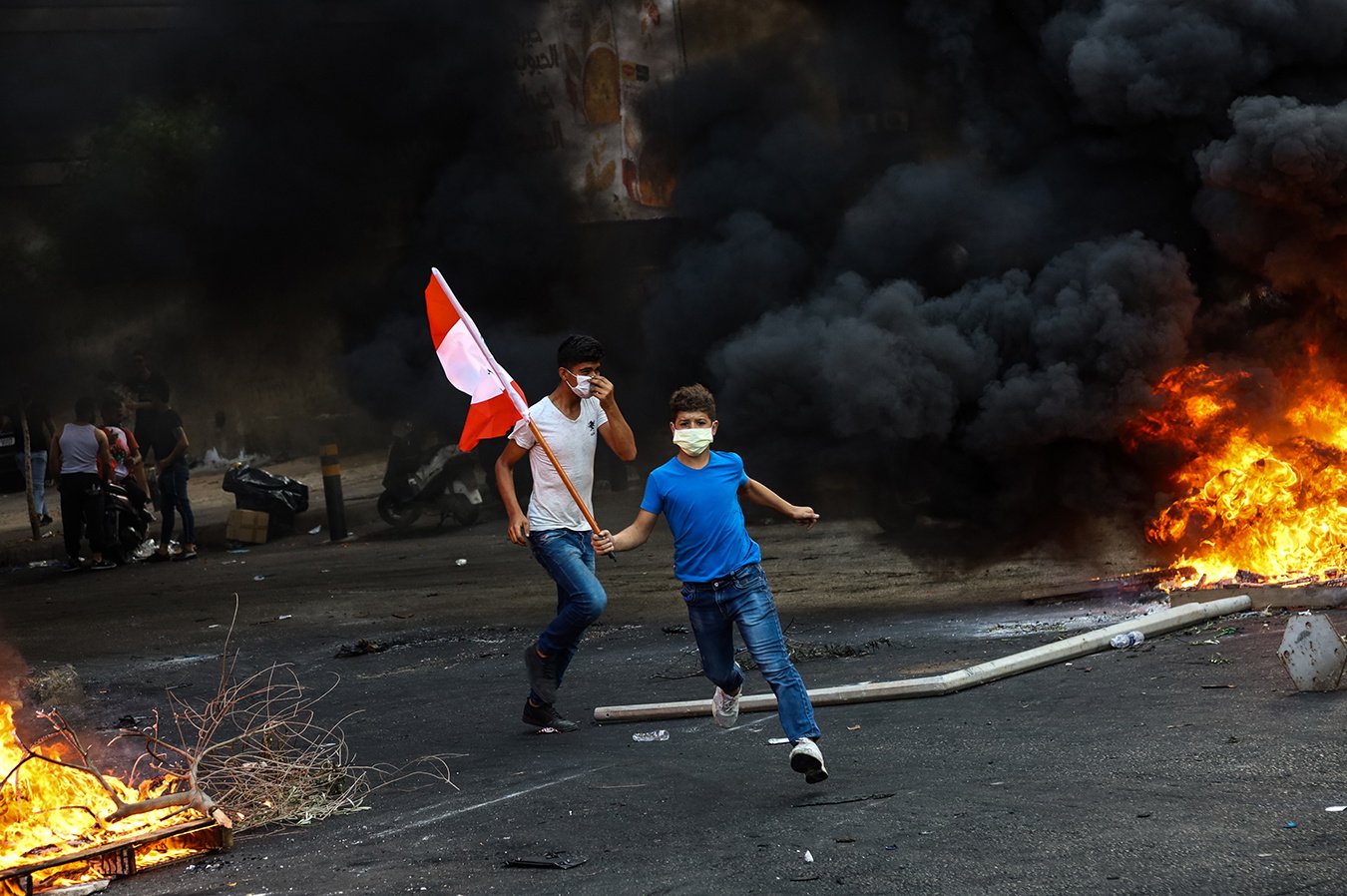 Demonstrationerna i Beirut har inte avstannat, trots det drastiska reformpaket som klubbades på måndagen.