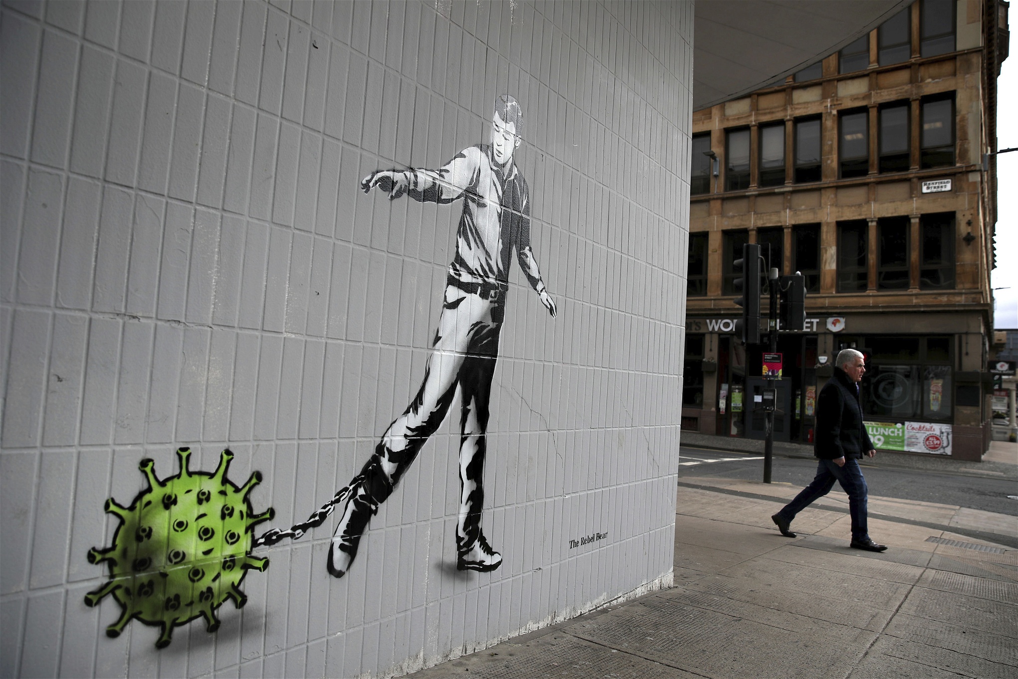 Gatukonst i Glasgow, Scotland. Foto: Andrew Milligan/AP/TT