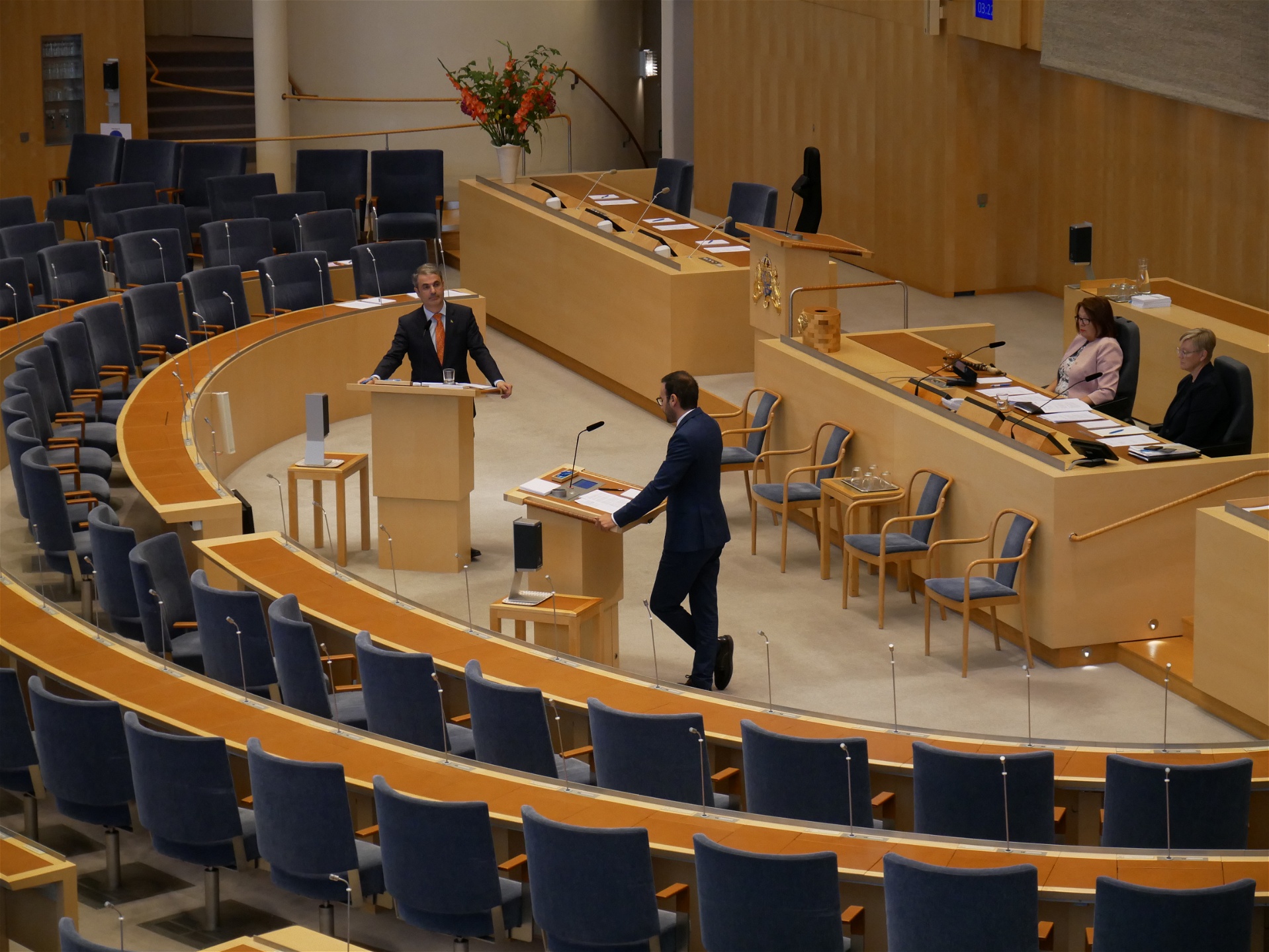 Foto: Julia LindblomInterpellation i riksdagen i september gällande techjättarnas skatteflykt. Riksdagsledamoten Tony Haddou från Vänsterpartiet debatterar med näringsministern Ibrahim Baylan.