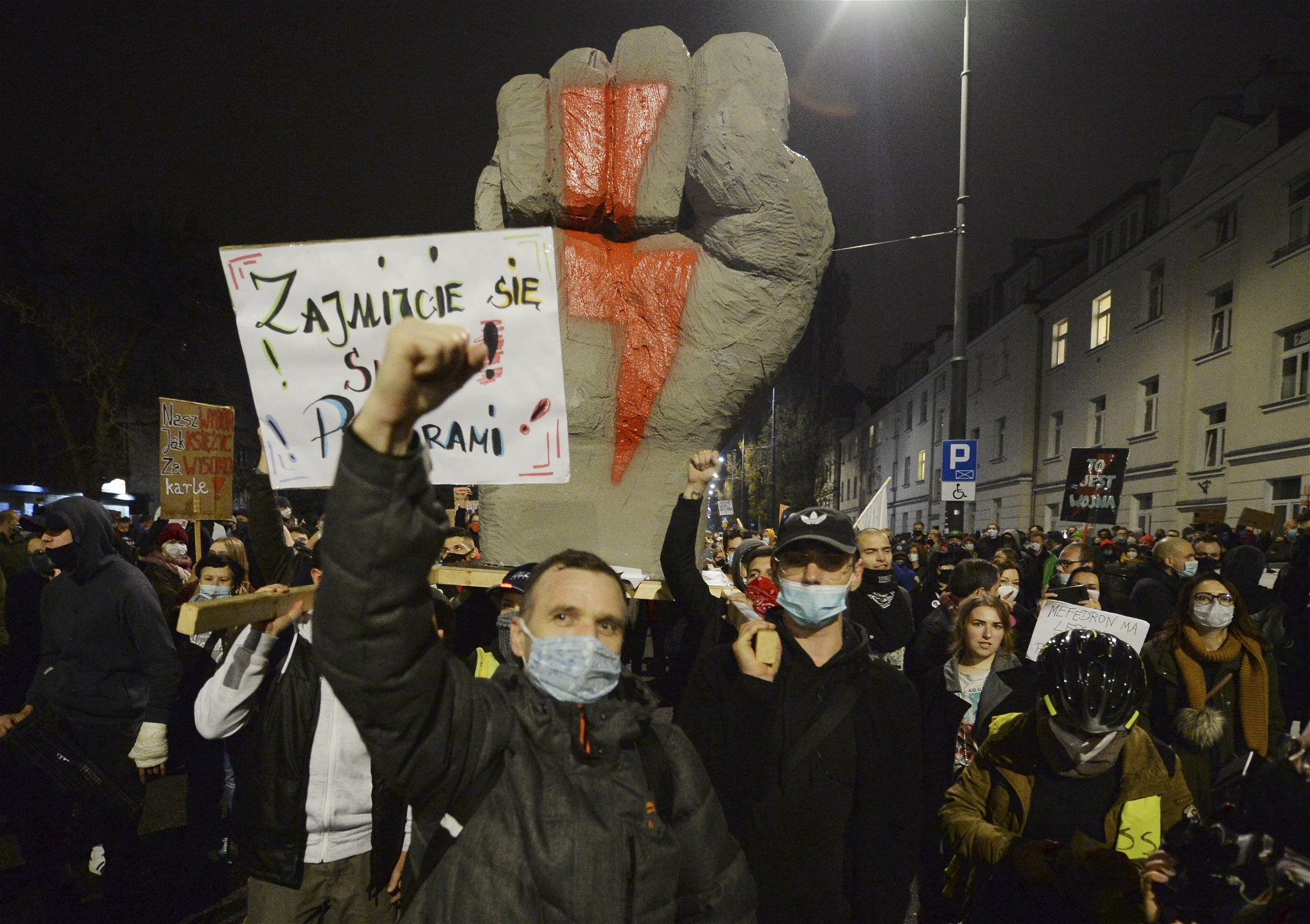 Protester under förra veckan mot de planerade inskärpningarna av abortlagarna. Foto: Czarek Sokolowski/AP/TT