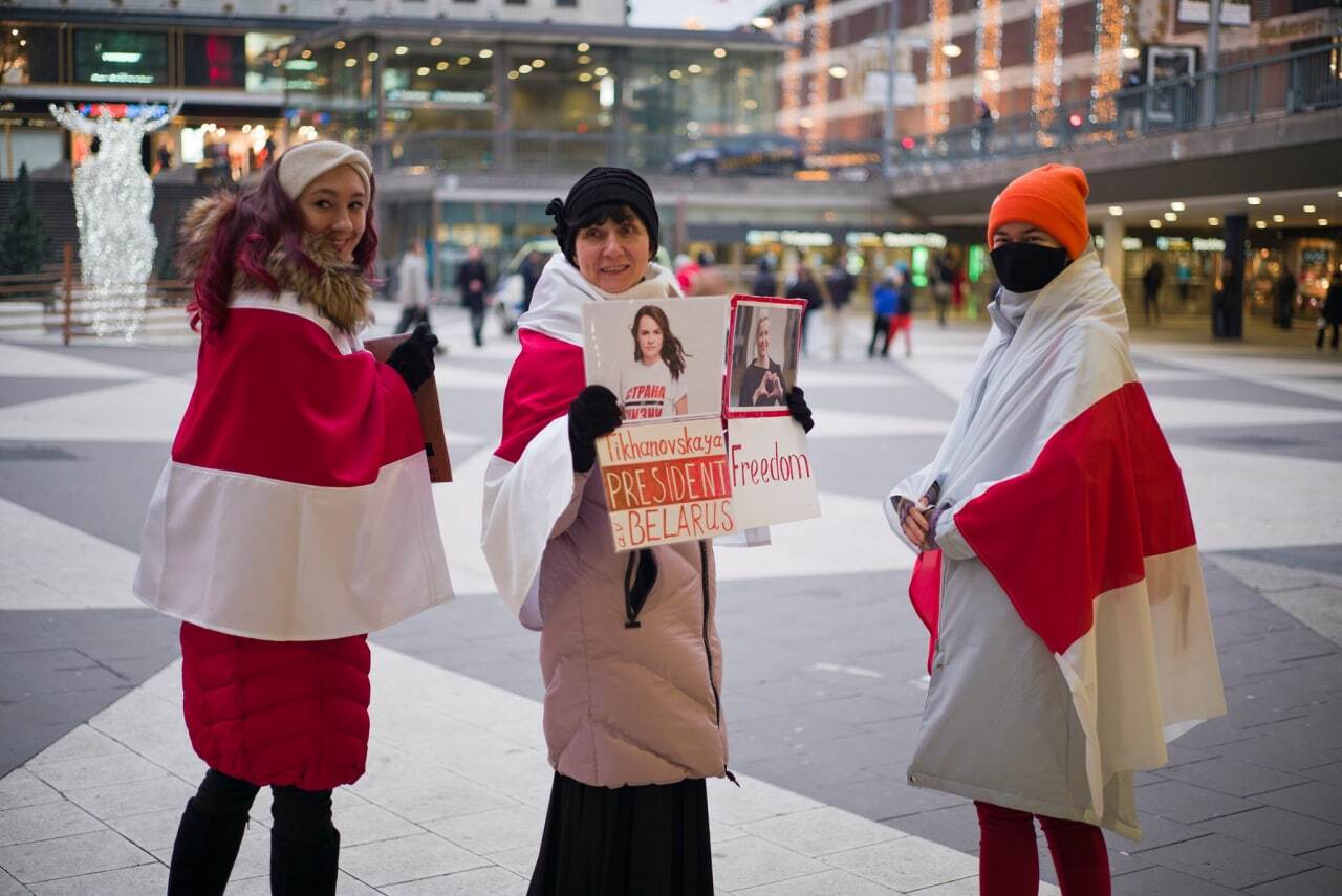 Manifestation för Svjatlana Tischanouskaja på Sergels torg i Stockholm. Foto: Olga Shadura