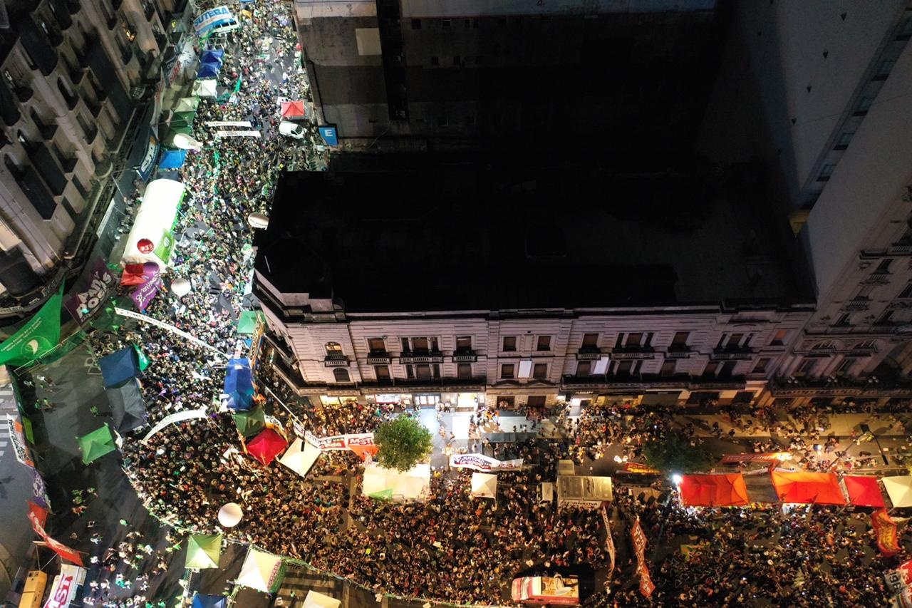 Foto: PrivatTusentals gick ut på gatorna i Buenos Aires på tisdagskvällen.