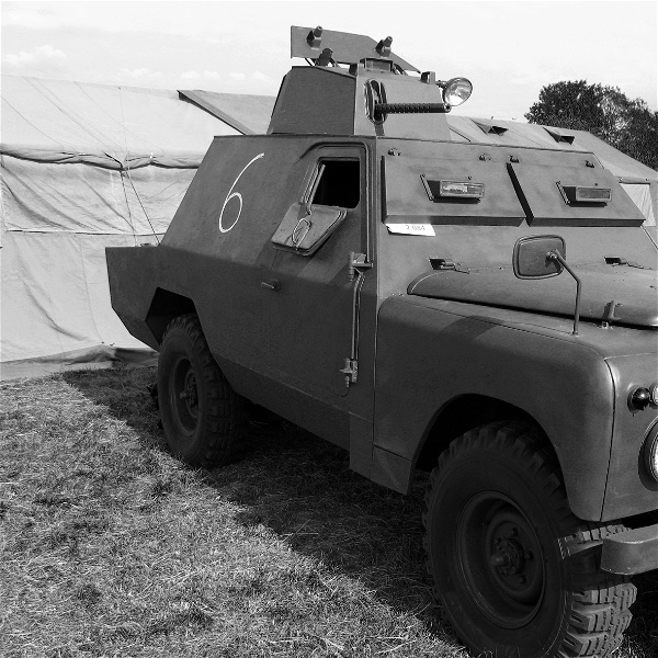 En av de bepansrade Shorland-bilar bestyckad med maskingevär som användes av den Nordirländska polismyndigheten The Royal Ulster Constabulary