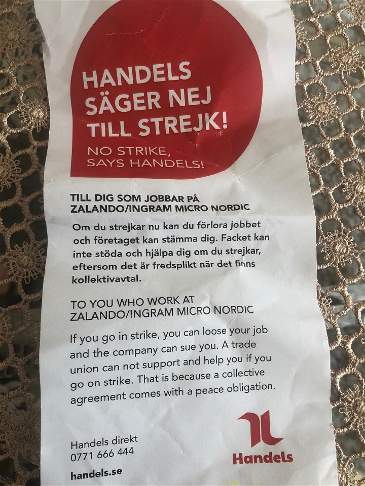 Foto: PrivatHandels delade ut en lapp till de anställda på lagret där de uppmanade dem att inte delta i strejken.