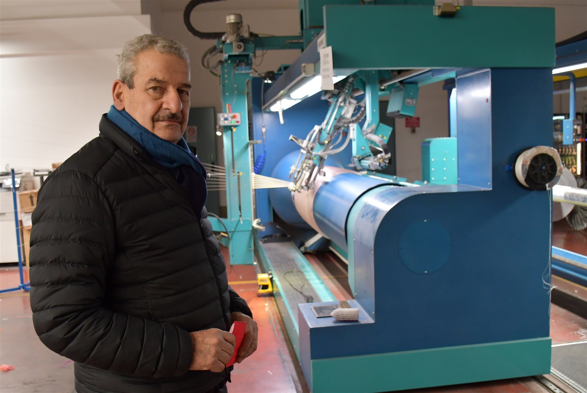  I drygt 40 år har Andrea Belli drivit ett företag som tillverkar varp på samma sätt som på fabriken där Luana D’Orazio arbetade. Foto: Christina Sandberg