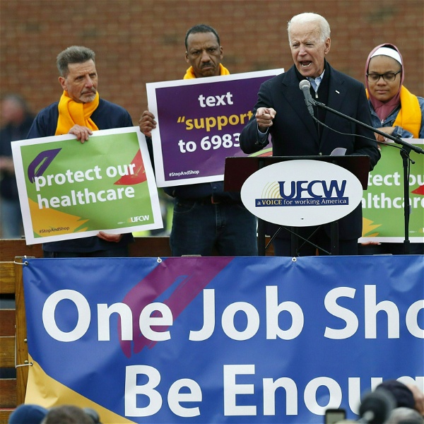 Joe Biden talar på strejkmöte i Boston