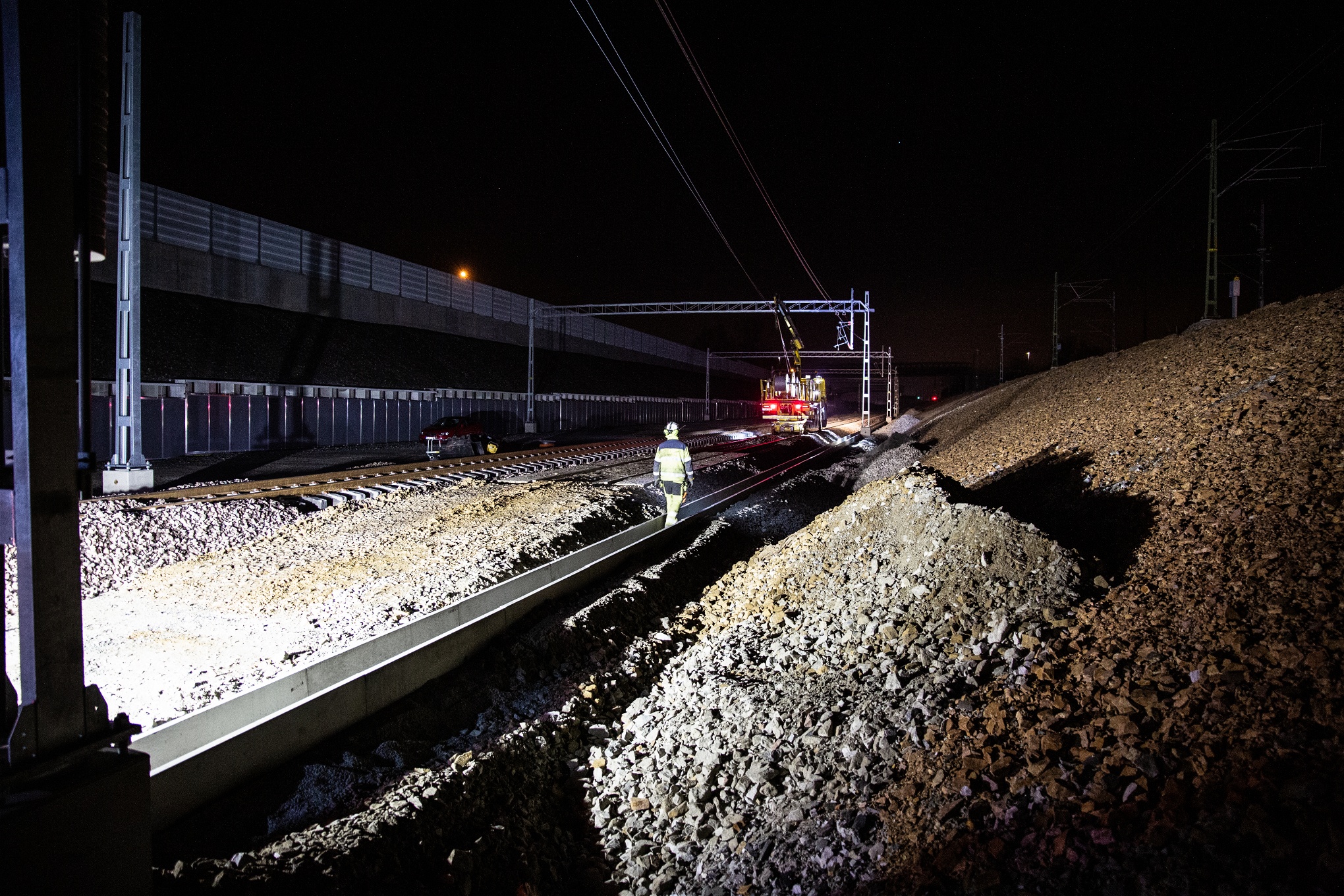 Arbetet pågår hela natten på spåren mellan Malmö och Lund. Foto: Jesper Klemedsson