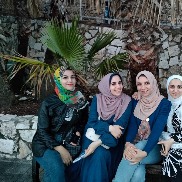 Ett foto föreställande pristagarna av Ottarpriset på kvinnorättsorganisationen Aisha i Gaza.