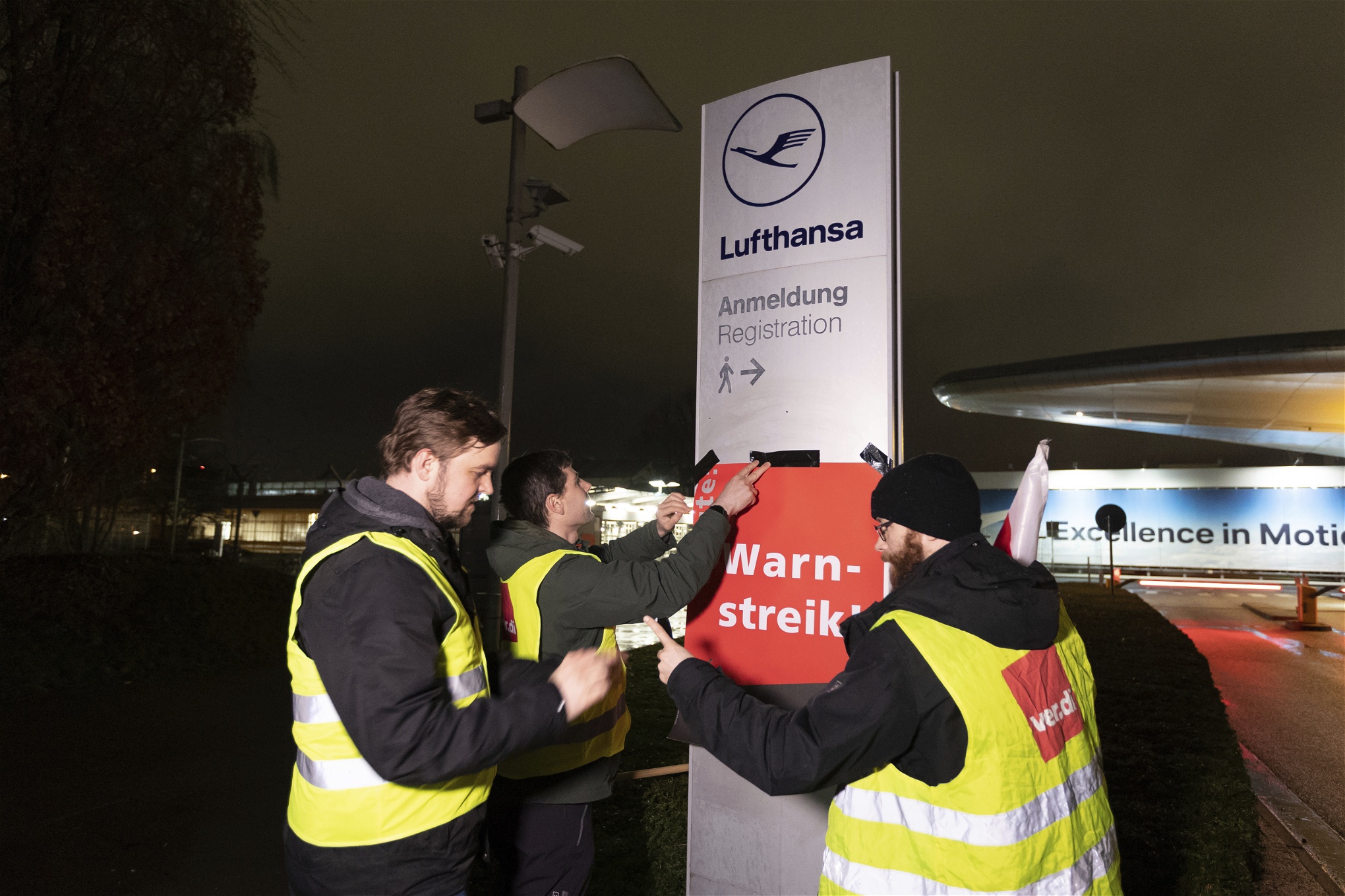 Strejkande flygplanstekniker vid Lufthansa i Hamburg