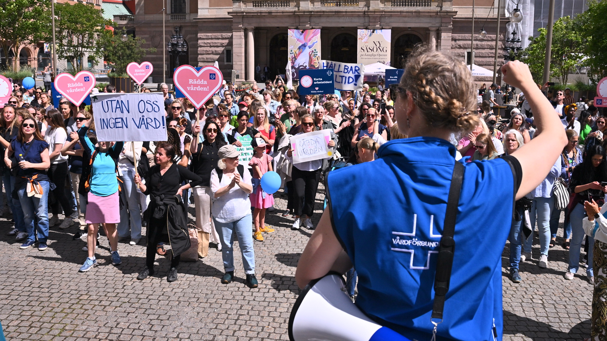 Under onsdagen demonstrerade strejkande vårdarbetare i centrala Stockholm.
