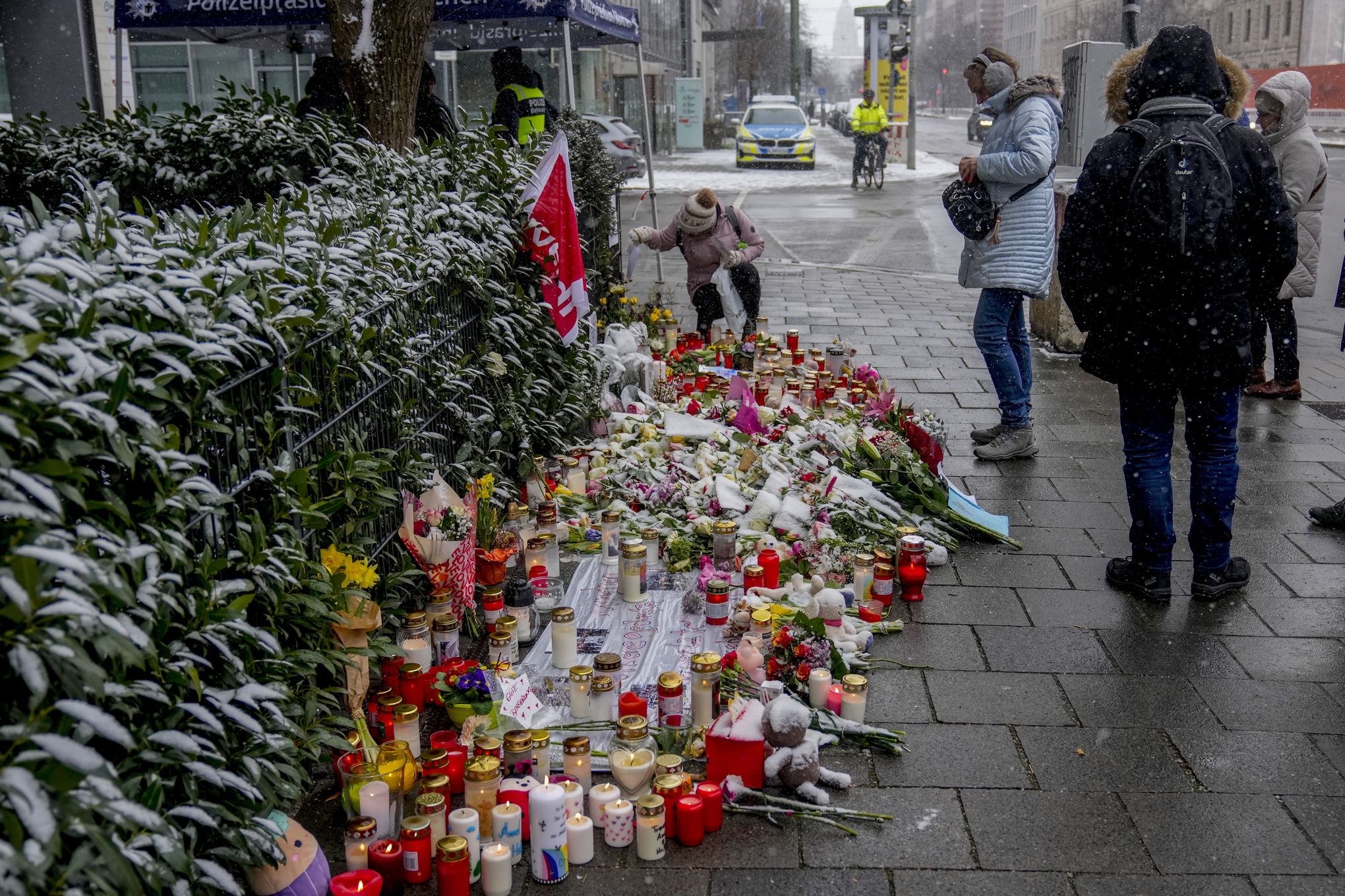 En 24 årig man har gripits efter attacken mot en facklig demonstration i München. Enligt olisen låg islamistiska motiv bakom dådet.