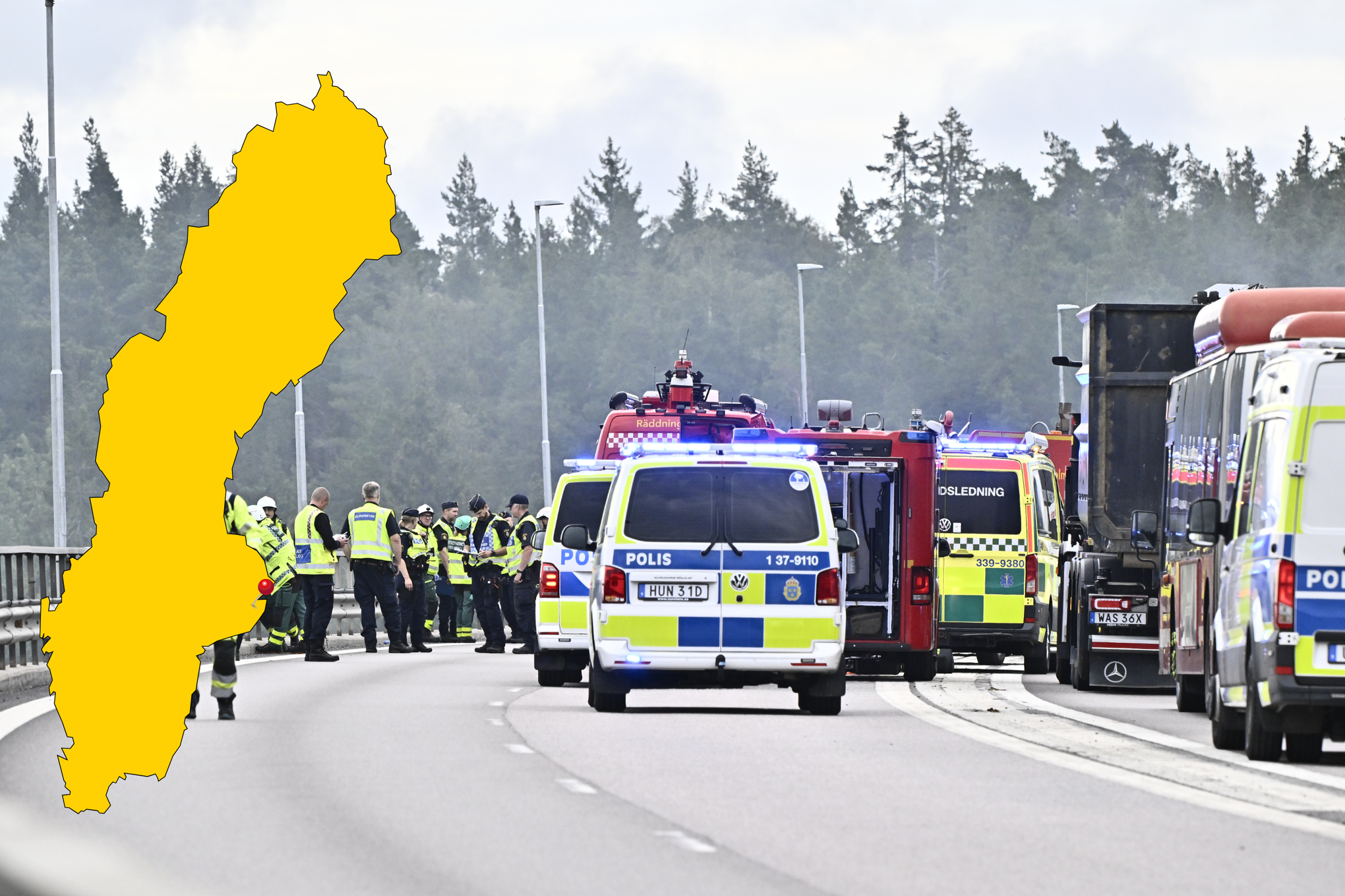 Bildmontage: Till vänster Sverigekarta med kartnål på Värmdö. I bakgrunden bild på räddningstjänst som arbetar på Farstabron