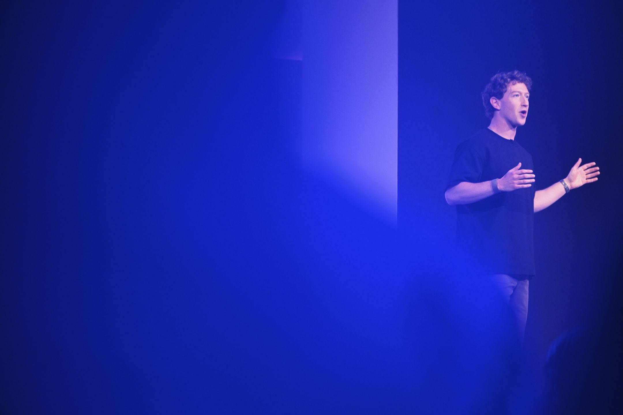 Metas grundare Mark Zuckerberg håller ett anförande.