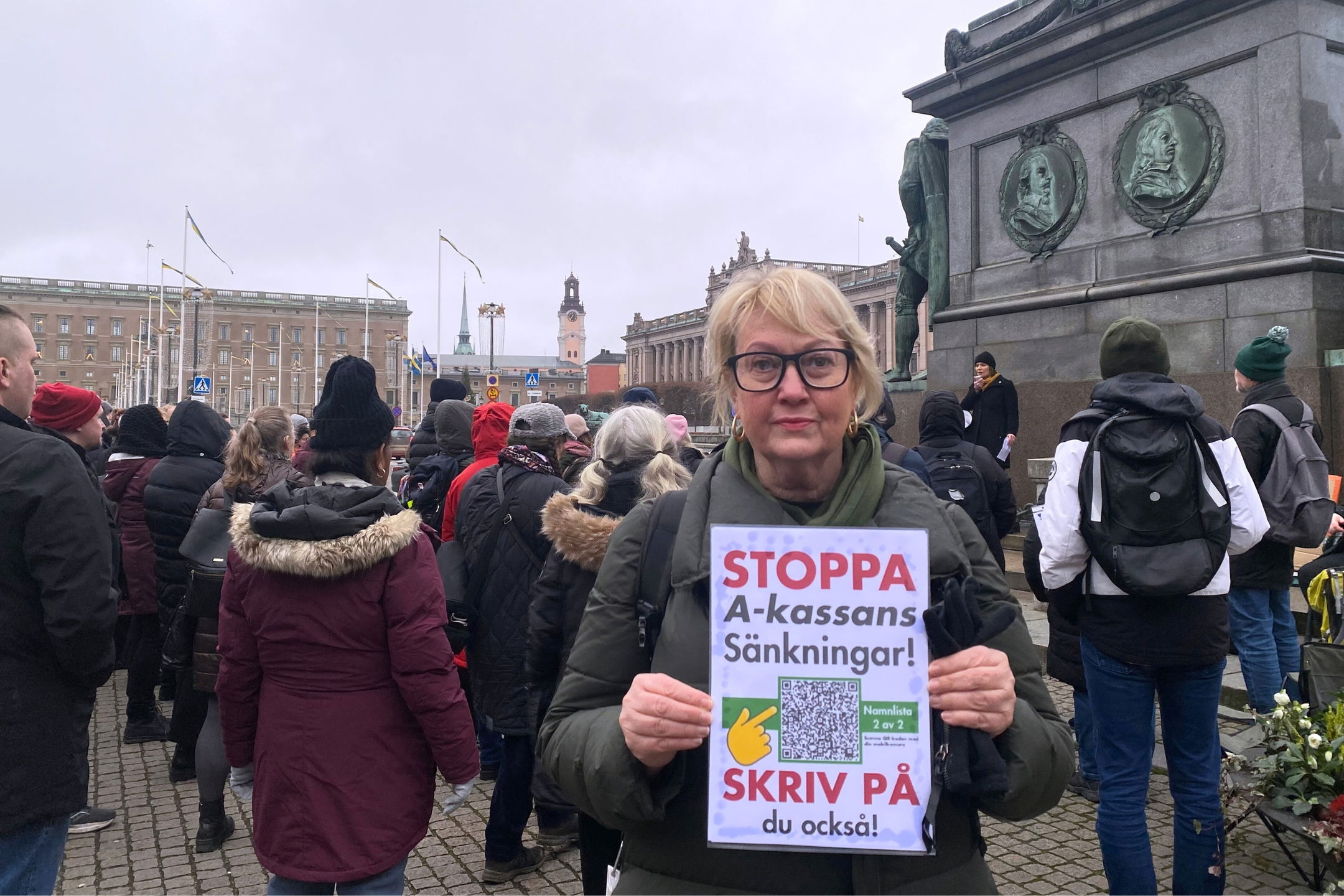 Helene Högberg Kessy protHelene Högberg Kessy protesterar mot sänkt a-kassa.esterar mot sänkt a-kassa.